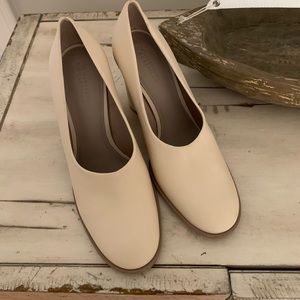 Mercedes Castillo Cream Heel
